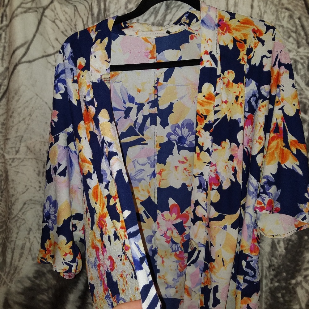 Vintage Short Sleeve Floral Kimono